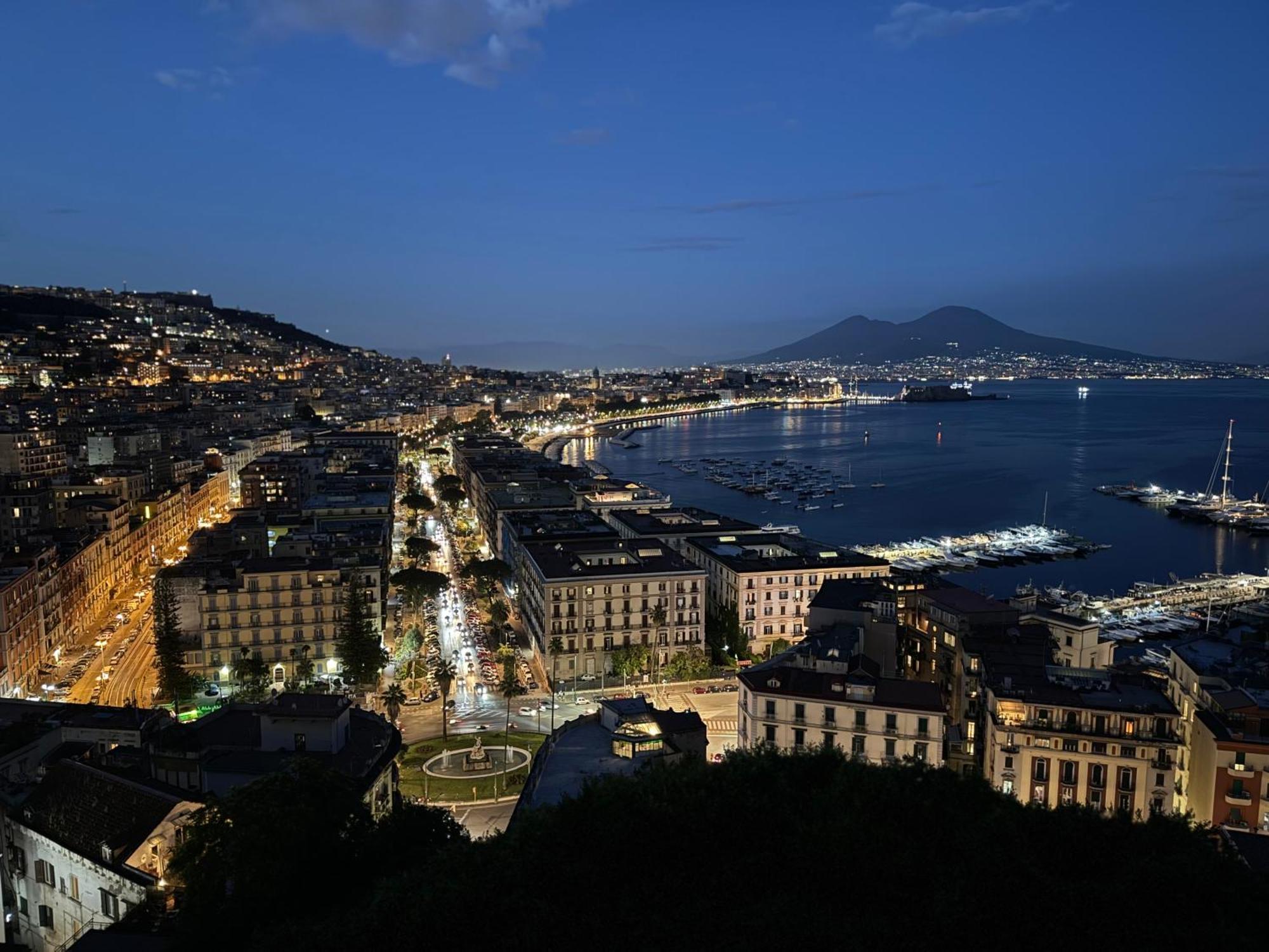 Appartamento Dimora Poseidon Napoli Esterno foto