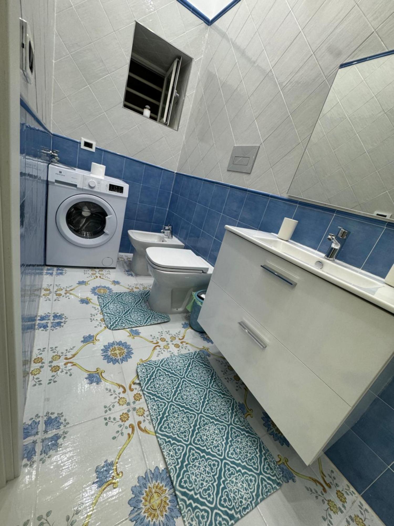 Appartamento Dimora Poseidon Napoli Esterno foto